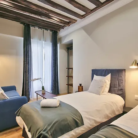 70 - Authentic Parisian Flat Apartment *