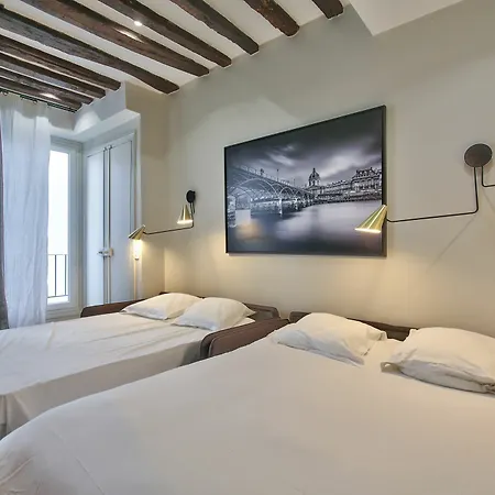 Apartment 70 - Authentic Parisian Flat *
