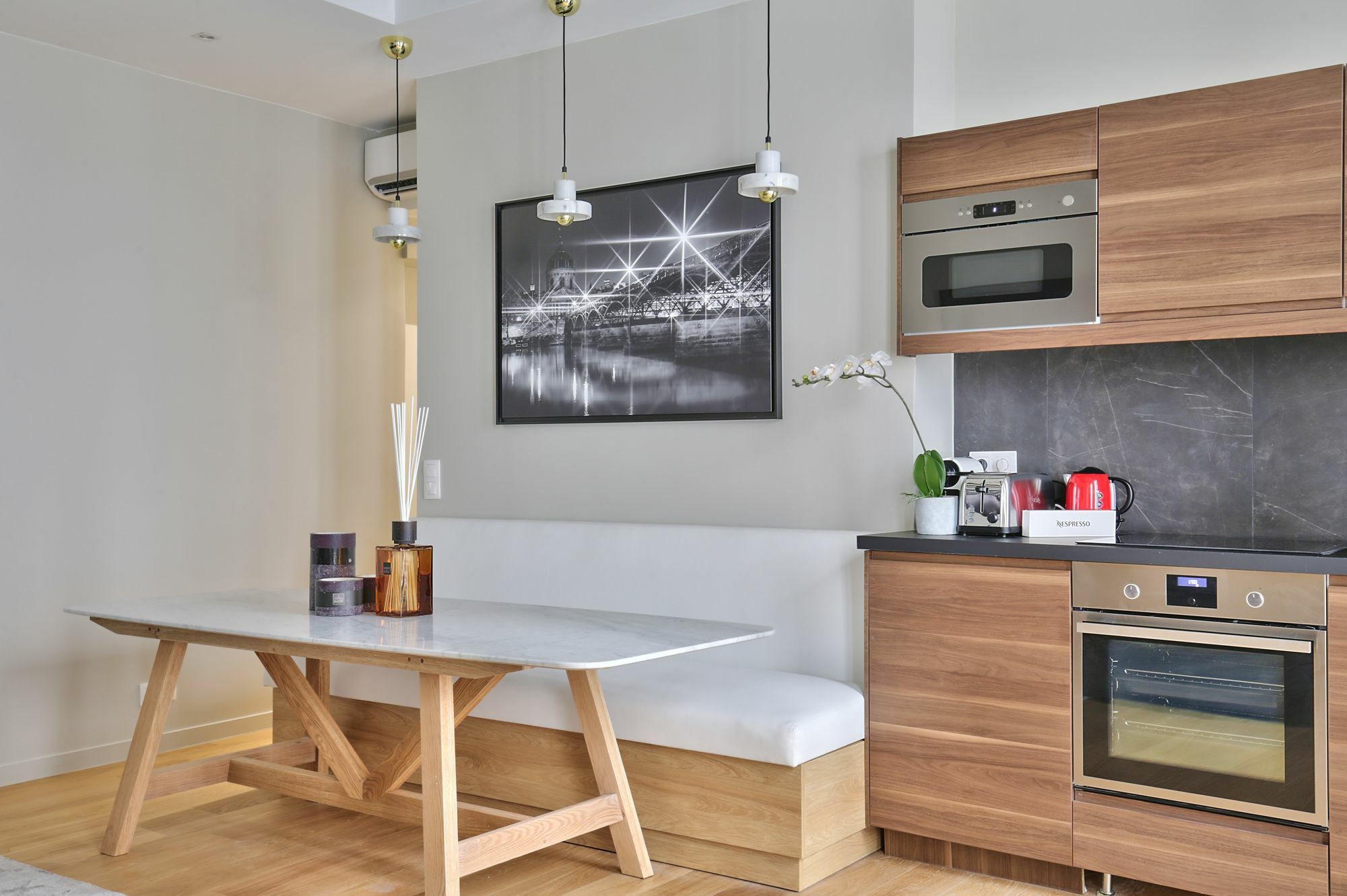 Appartamento 70 - Authentic Parisian Flat *